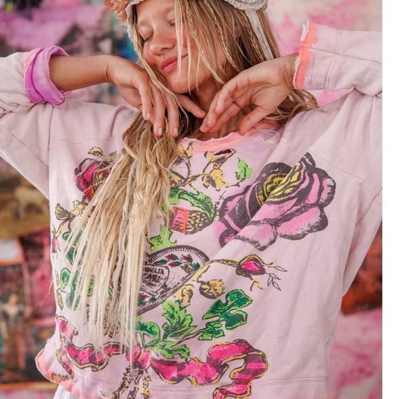 Magnolia Pearl Long Sleeve Sweatshirt Love Floral Rose Pink Distressed NWT - Picture 1 of 8